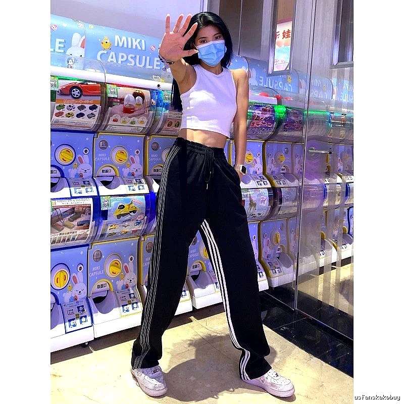 Adidas Daily Track pants Black Three Stripe for City Outfits