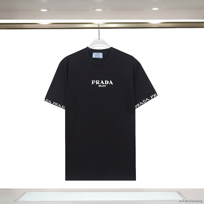 Amiri Resort Logo T-shirt Black Small AM for Travel Looks
