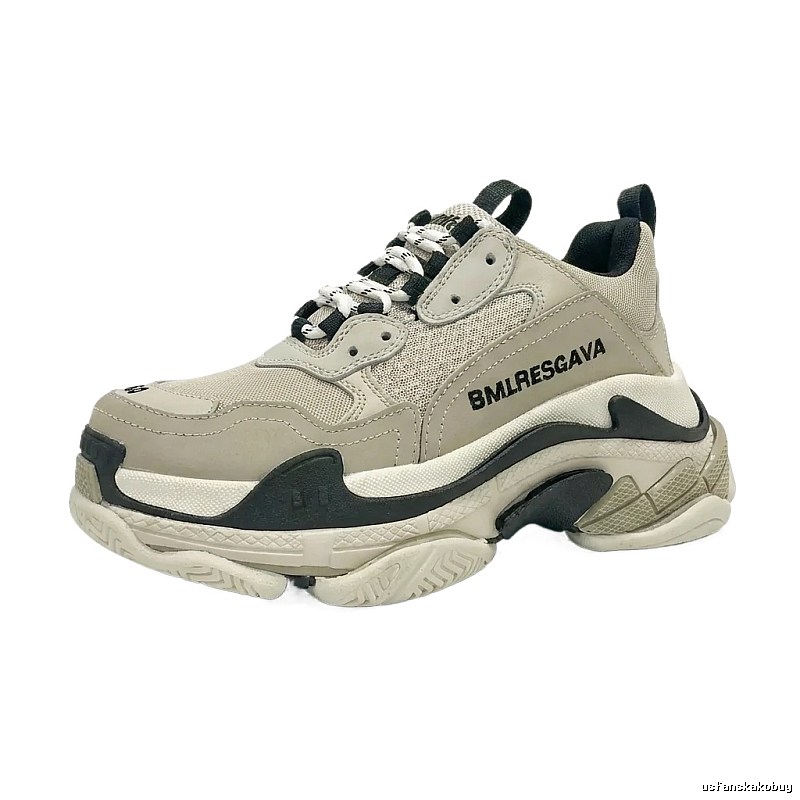 Balenciaga dad-style grey sports shoes