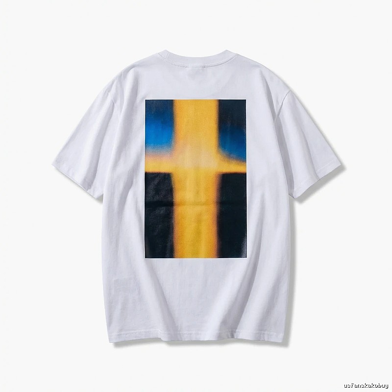 ESSENTIALS minimalist style white T-shirt