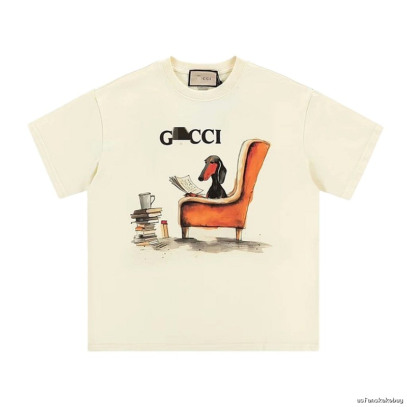 Gucci Vintage Style Off-white T-shirt with Dachshund Print