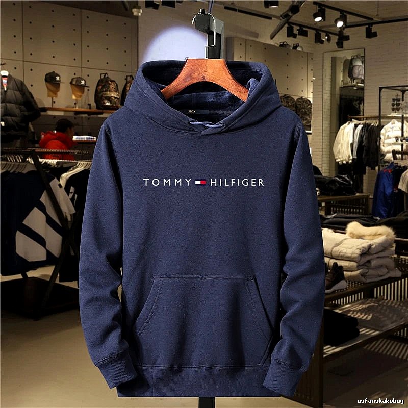 Tommy Hilfiger Navy Logo Hoodie Training Look