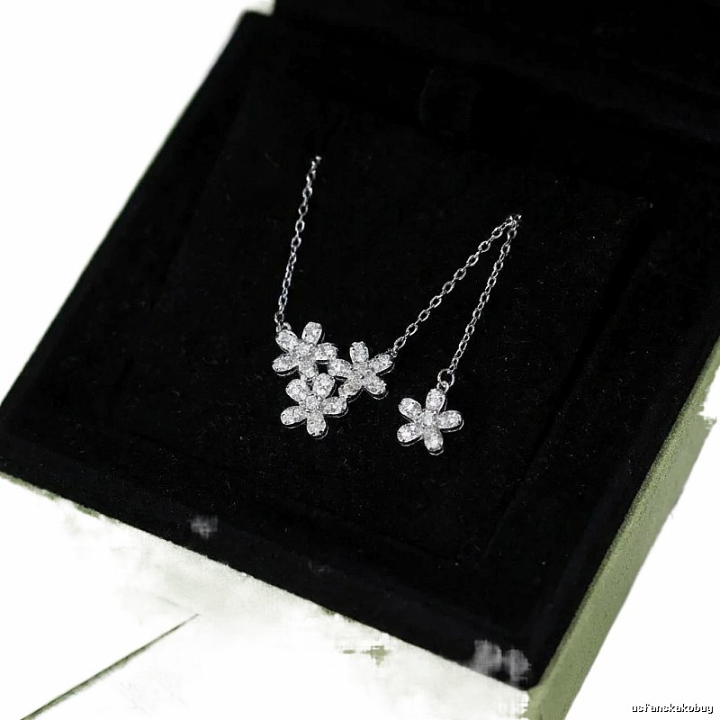 Van Cleef & Arpels Flower Wind Silver Necklace